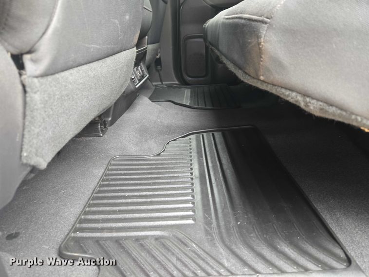 image for item EW0088 2019 Chevrolet Silverado 1500 Crew Cab pickup truck