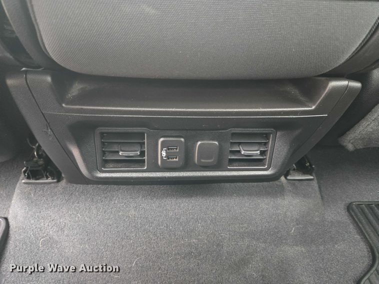 image for item EW0088 2019 Chevrolet Silverado 1500 Crew Cab pickup truck