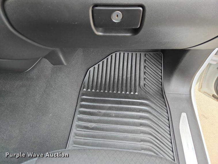 image for item EW0088 2019 Chevrolet Silverado 1500 Crew Cab pickup truck