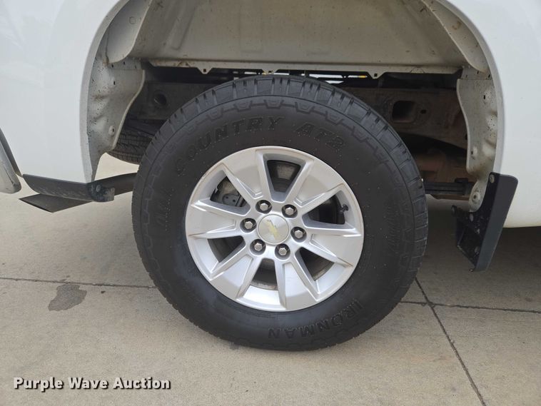 image for item EW0088 2019 Chevrolet Silverado 1500 Crew Cab pickup truck