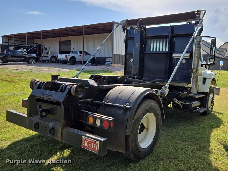 image for item EW0121 2012 International 7400 hook lift truck
