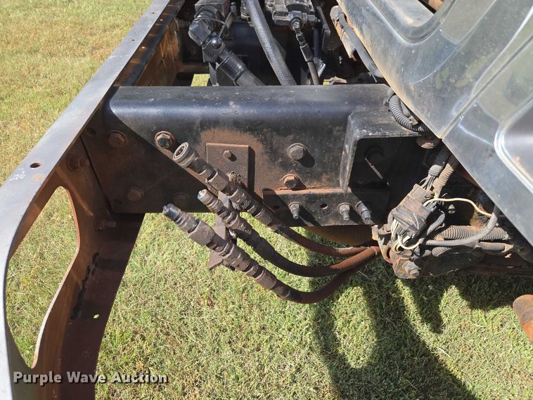image for item EW0121 2012 International 7400 hook lift truck