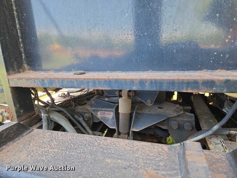 image for item EW0121 2012 International 7400 hook lift truck