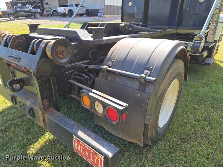 image for item EW0121 2012 International 7400 hook lift truck