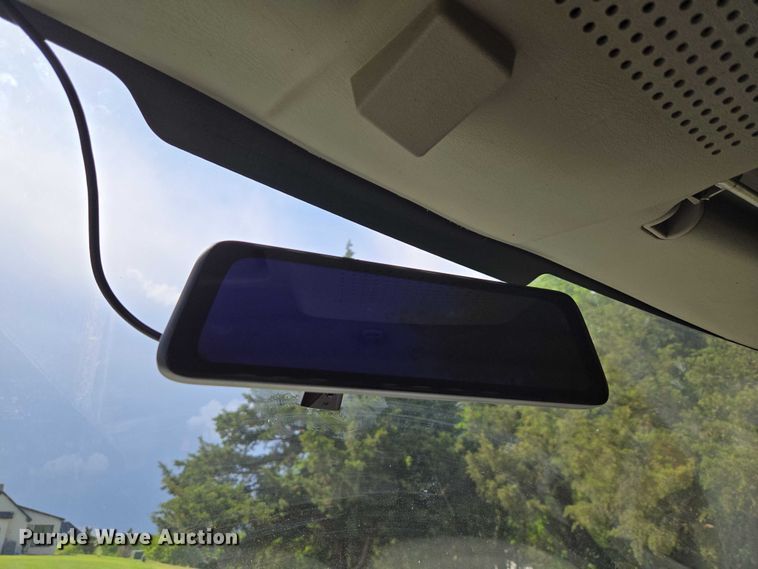 image for item EW0121 2012 International 7400 hook lift truck