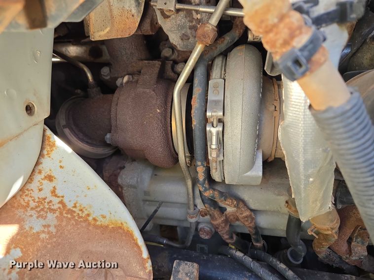 image for item EW0121 2012 International 7400 hook lift truck
