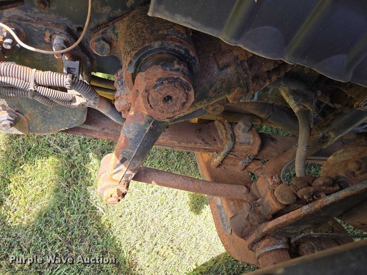 image for item EW0121 2012 International 7400 hook lift truck