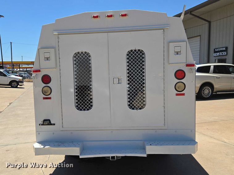 image for item EW0140 2003 Chevrolet Express utility van