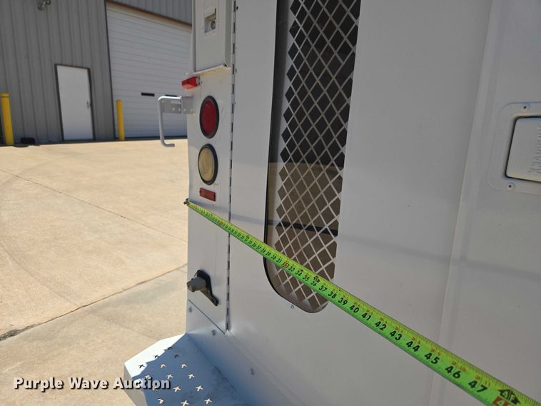 image for item EW0140 2003 Chevrolet Express utility van