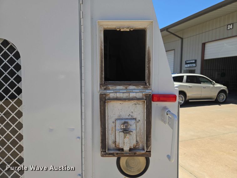 image for item EW0140 2003 Chevrolet Express utility van
