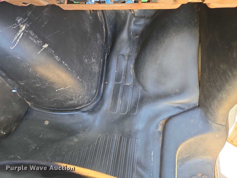 image for item EW0140 2003 Chevrolet Express utility van