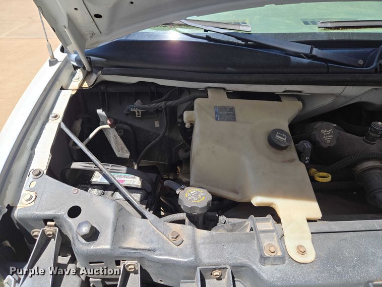 image for item EW0140 2003 Chevrolet Express utility van