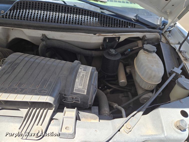 image for item EW0140 2003 Chevrolet Express utility van