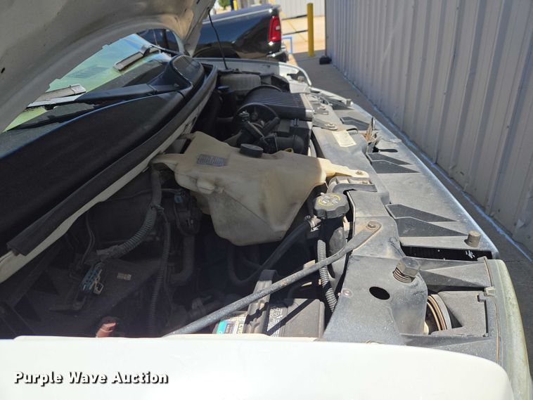 image for item EW0140 2003 Chevrolet Express utility van