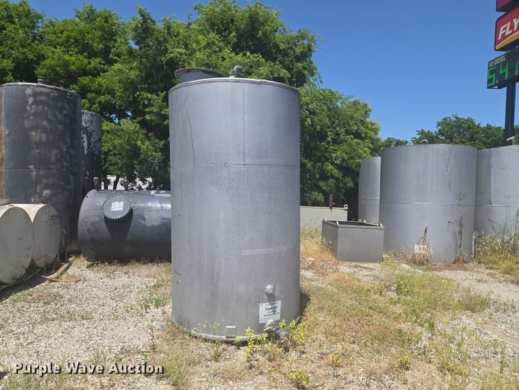 image for item EW0149 Oil tank