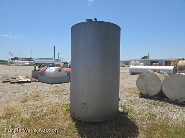 image for item EW0149 Oil tank