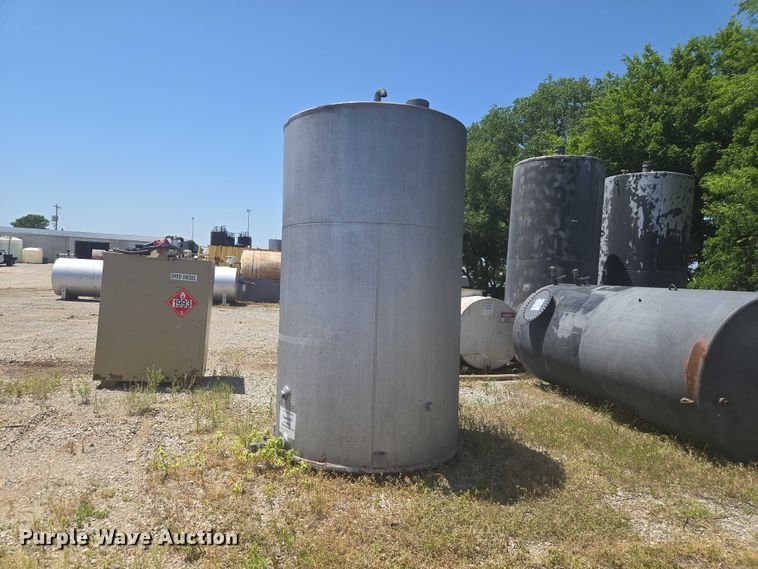 image for item EW0149 Oil tank