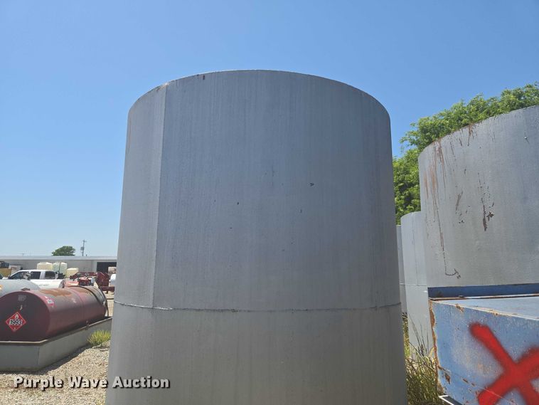 image for item EW0150 Oil tank