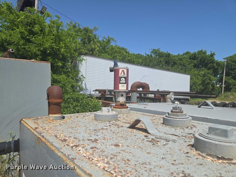 image for item EW0152 Oil tank