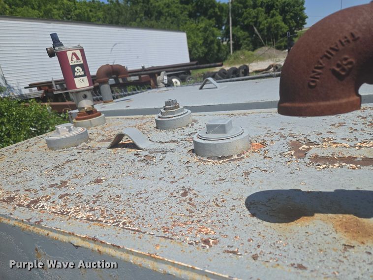 image for item EW0152 Oil tank