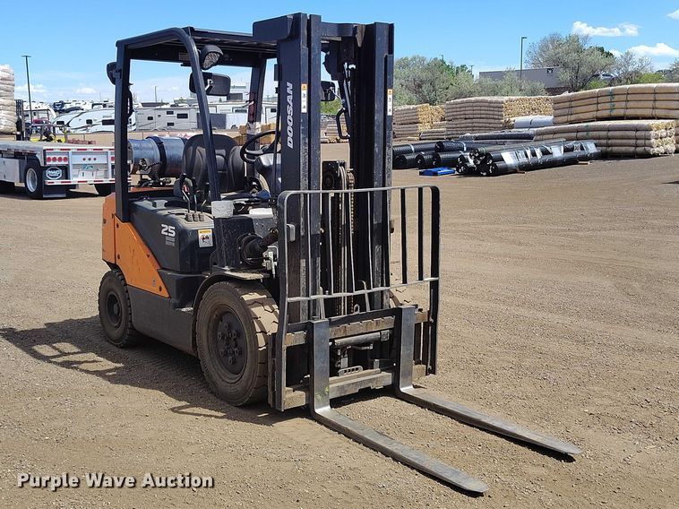 image for item EW1003 2019 Doosan G25-7 forklift