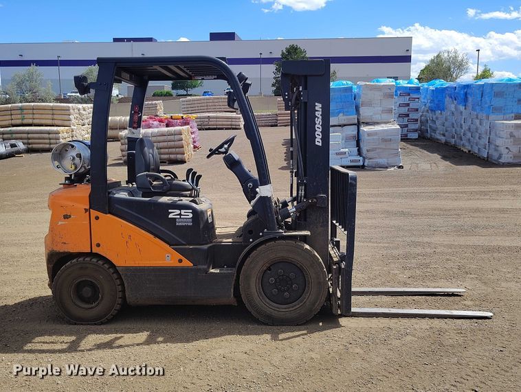 image for item EW1003 2019 Doosan G25-7 forklift