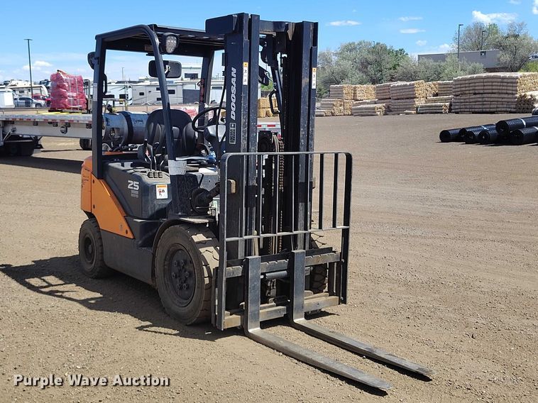 image for item EW1004 2019 Doosan G25-7 forklift