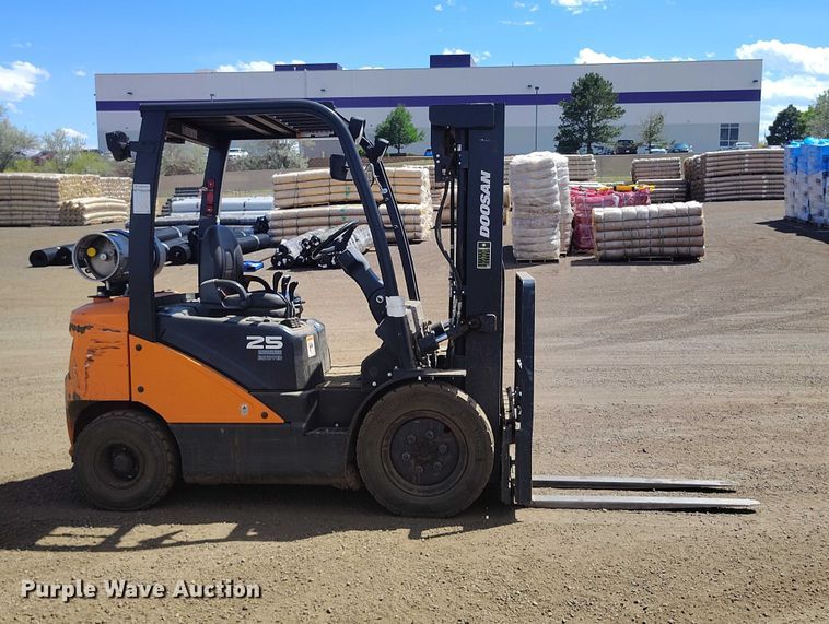 image for item EW1004 2019 Doosan G25-7 forklift