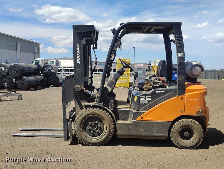 image for item EW1004 2019 Doosan G25-7 forklift