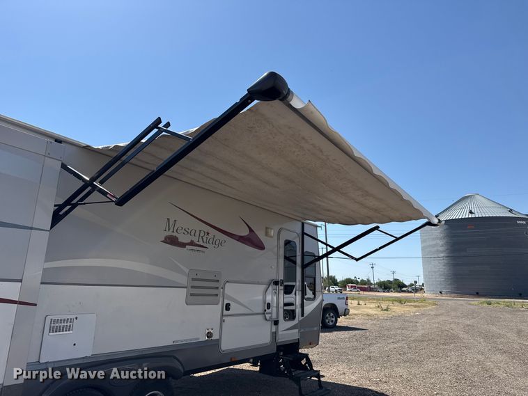 image for item EW4582 2011 Mesa Ridge MR243F camper