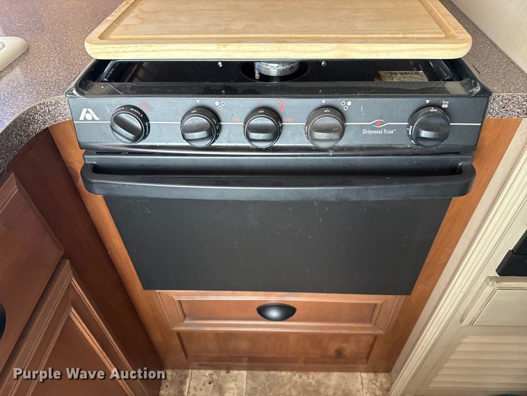 image for item EW4582 2011 Mesa Ridge MR243F camper