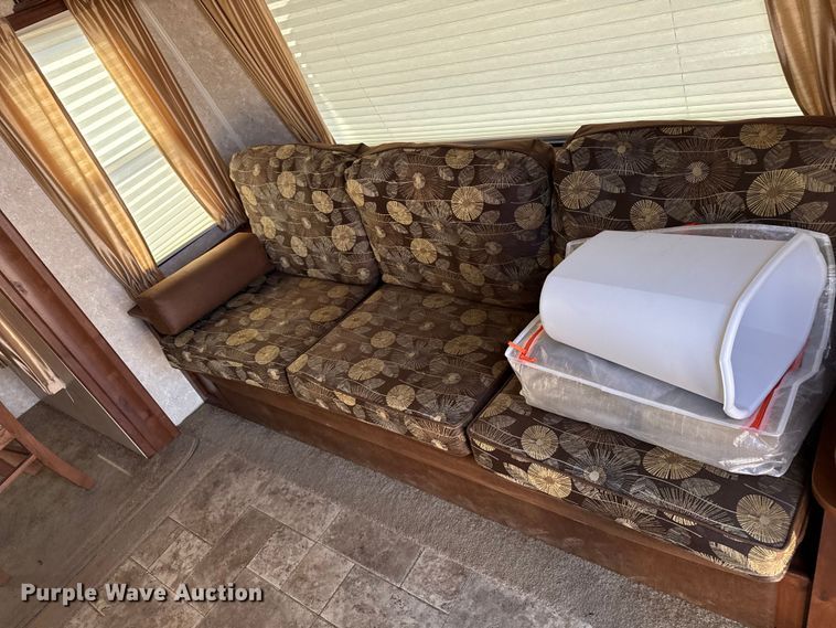 image for item EW4582 2011 Mesa Ridge MR243F camper