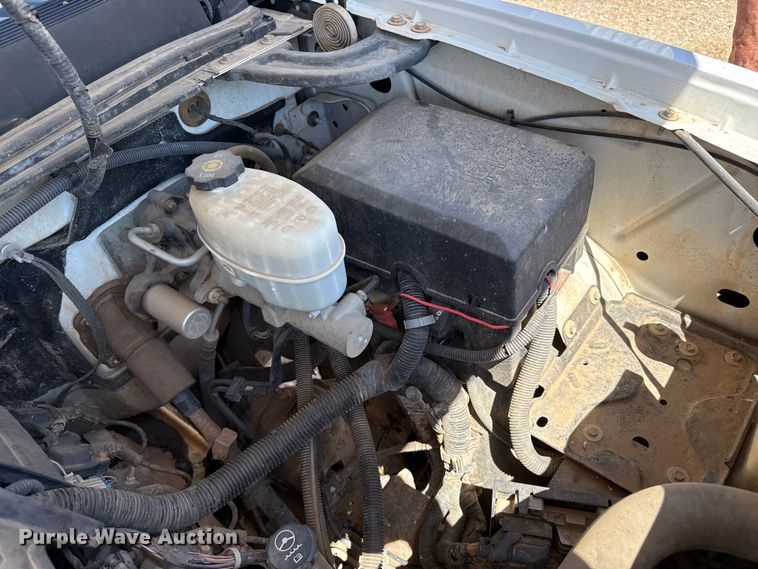 image for item EW4586 2013 Chevrolet Silverado 2500HD Crew Cab pickup truck