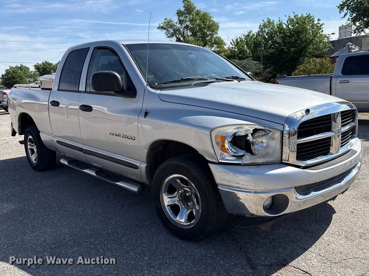 image for item EW4593 2007 Dodge Ram 1500 Crew Cab pickup truck