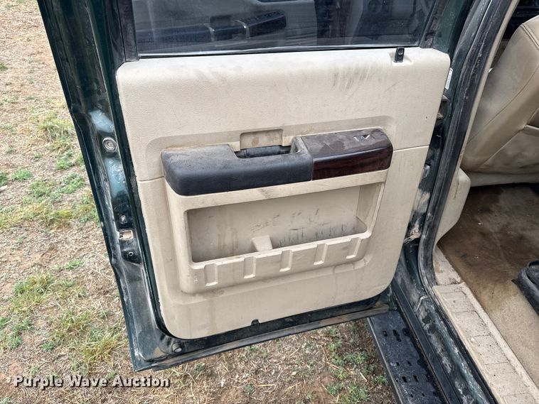image for item FB6495 2008 Ford F350  Super Duty Crew Cab dump flatbed pickup truck