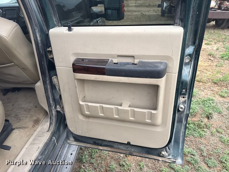 image for item FB6495 2008 Ford F350  Super Duty Crew Cab dump flatbed pickup truck