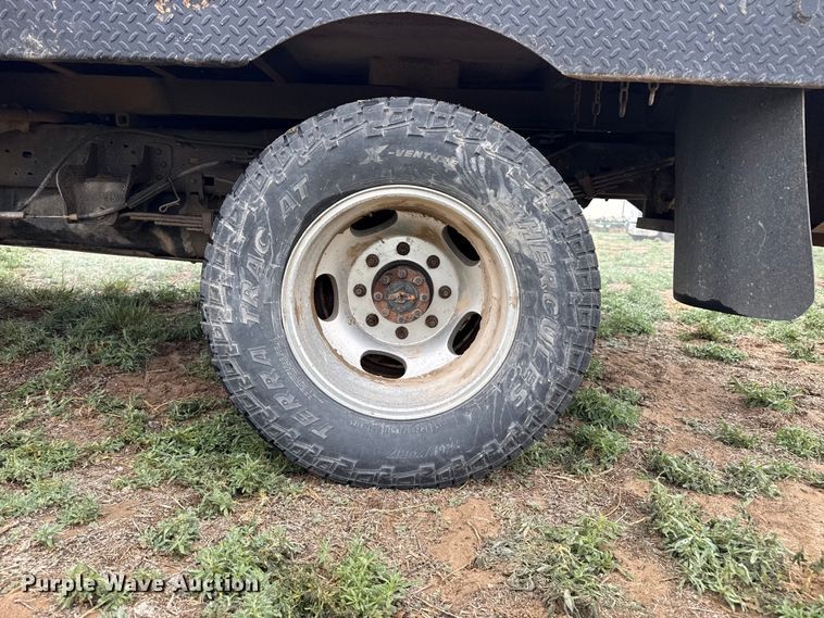 image for item FB6495 2008 Ford F350  Super Duty Crew Cab dump flatbed pickup truck