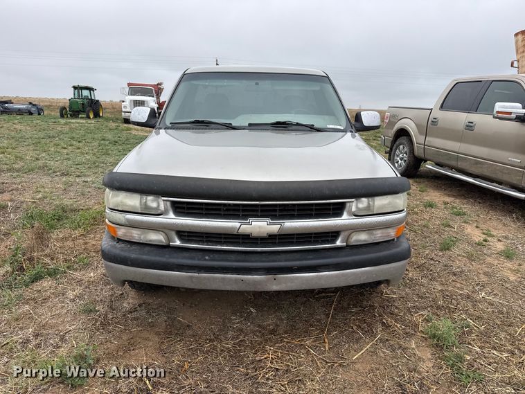 image for item FB6498 2000 Chevrolet Silverado 1500 pickup truck