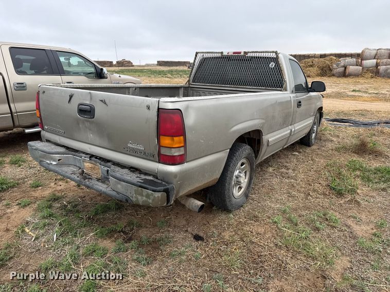 image for item FB6498 2000 Chevrolet Silverado 1500 pickup truck