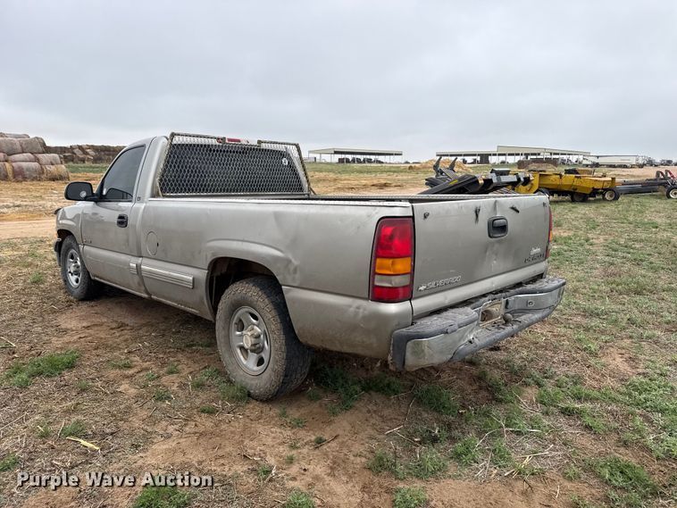 image for item FB6498 2000 Chevrolet Silverado 1500 pickup truck