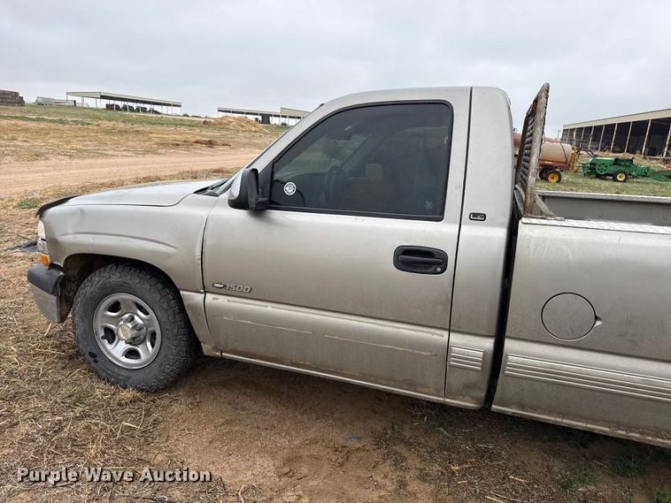 image for item FB6498 2000 Chevrolet Silverado 1500 pickup truck