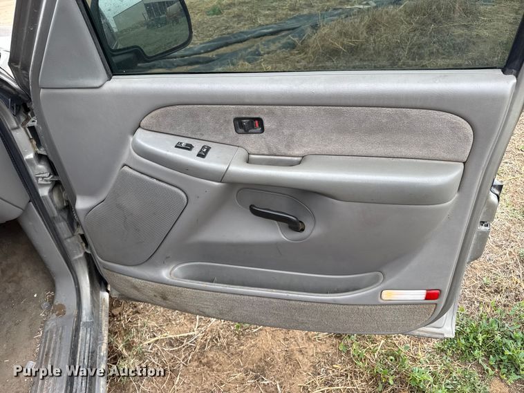 image for item FB6498 2000 Chevrolet Silverado 1500 pickup truck
