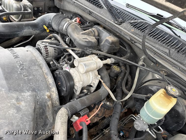 image for item FB6498 2000 Chevrolet Silverado 1500 pickup truck