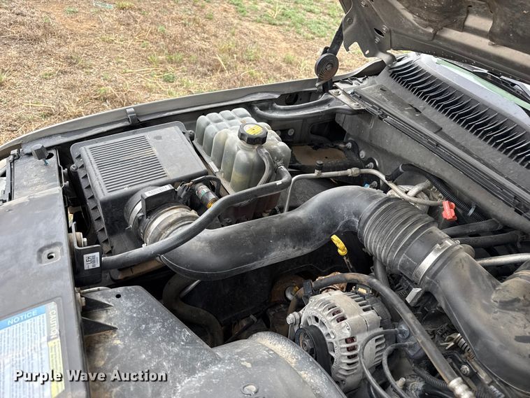 image for item FB6498 2000 Chevrolet Silverado 1500 pickup truck