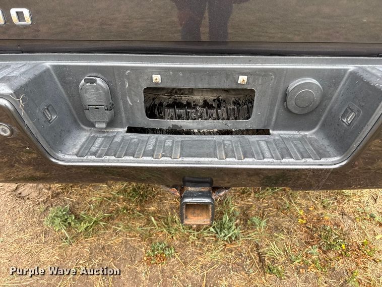 image for item FB6517 2016 Chevrolet Silverado 1500 Crew Cab pickup truck