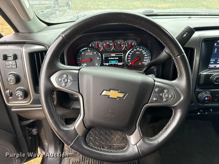 image for item FB6517 2016 Chevrolet Silverado 1500 Crew Cab pickup truck
