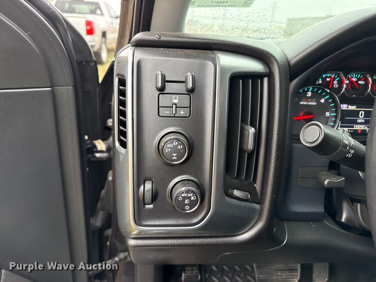 image for item FB6517 2016 Chevrolet Silverado 1500 Crew Cab pickup truck