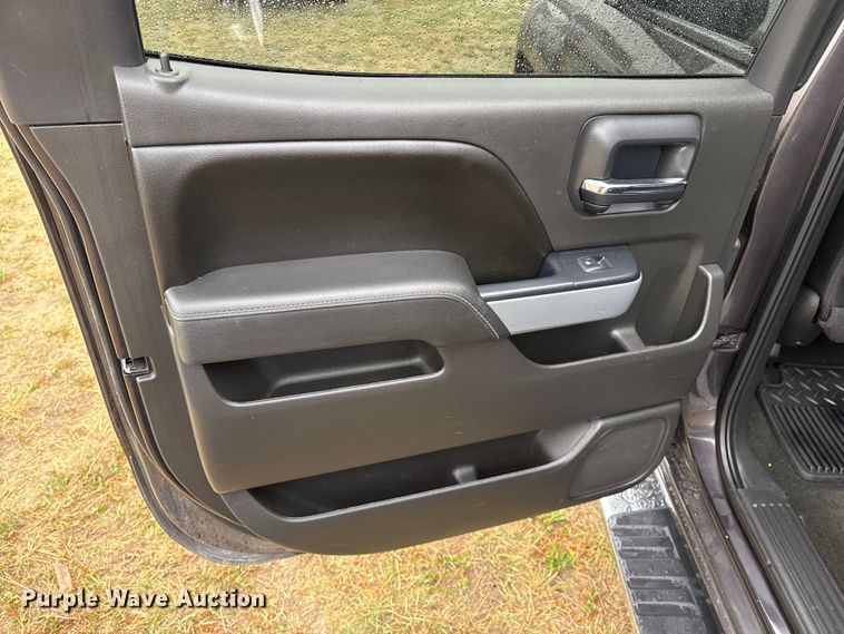 image for item FB6517 2016 Chevrolet Silverado 1500 Crew Cab pickup truck
