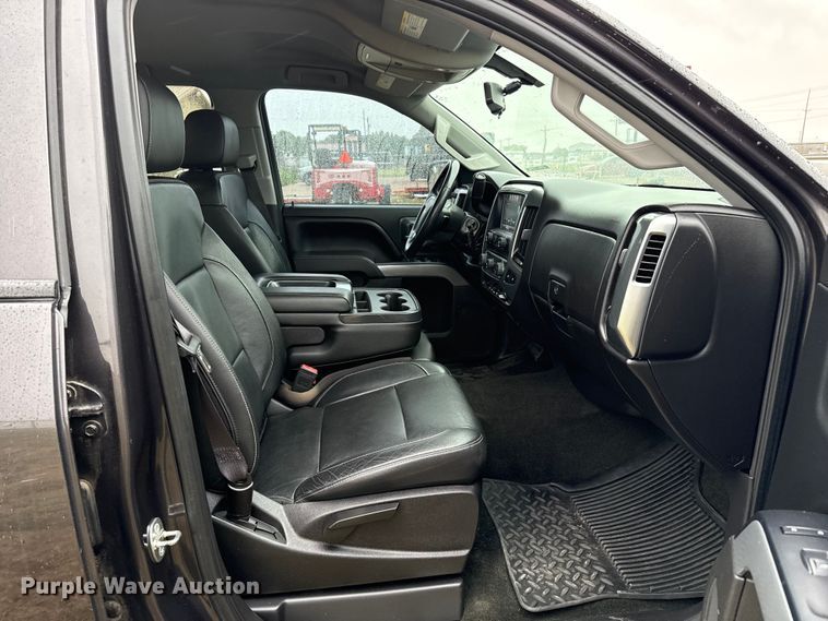image for item FB6517 2016 Chevrolet Silverado 1500 Crew Cab pickup truck