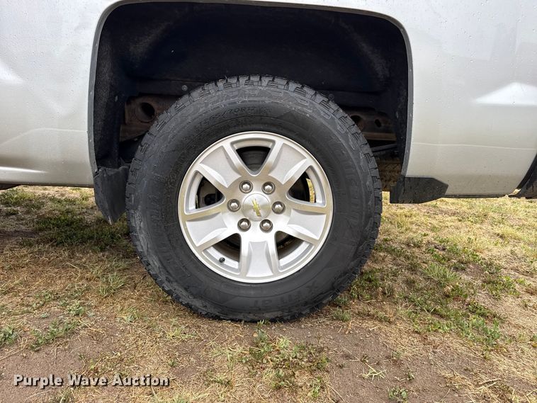image for item FB6519 2015 Chevrolet Silverado 1500 Ext. Cab pickup truck